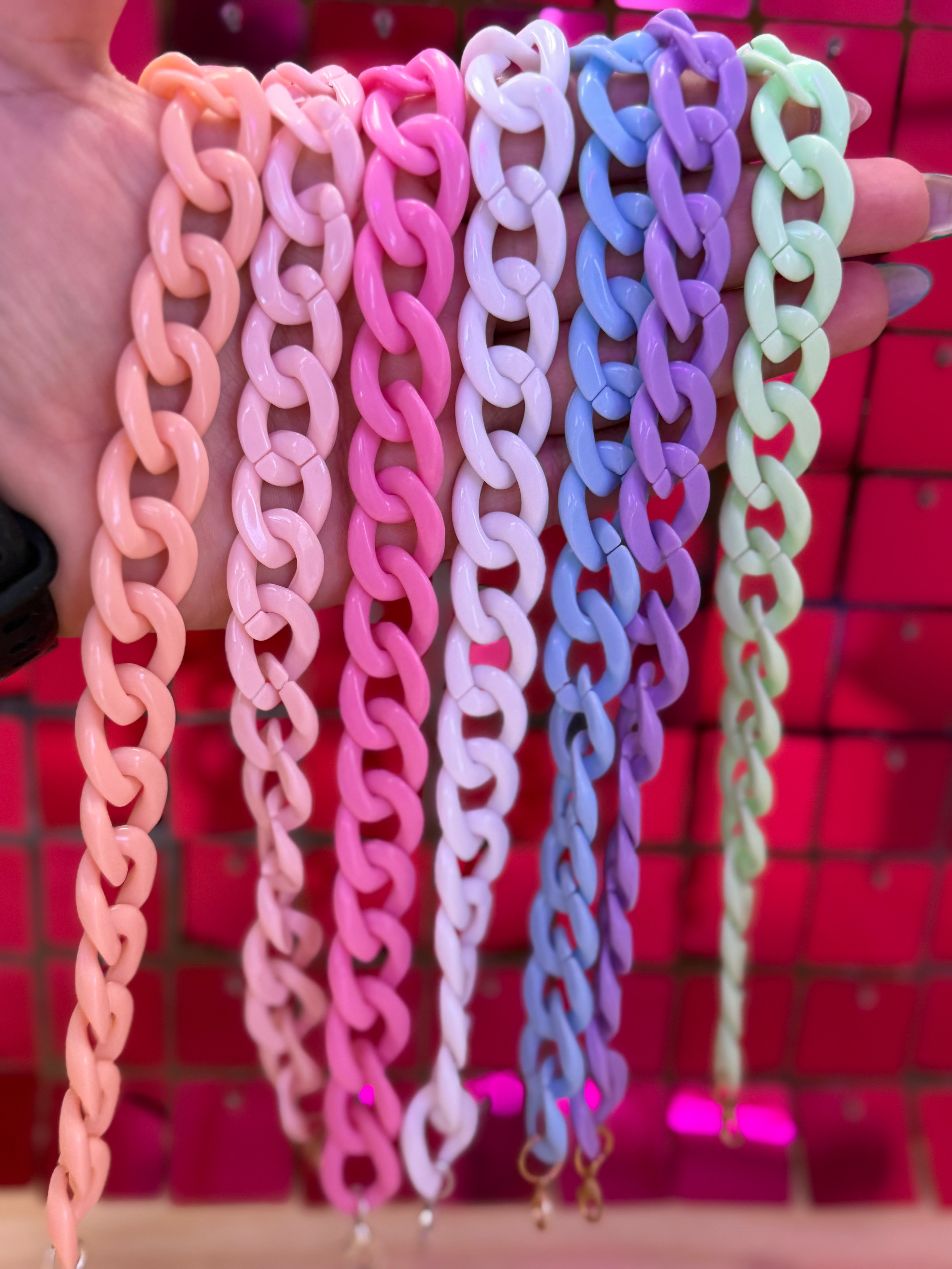 Chunky Pastel Chan Link Hat Chain