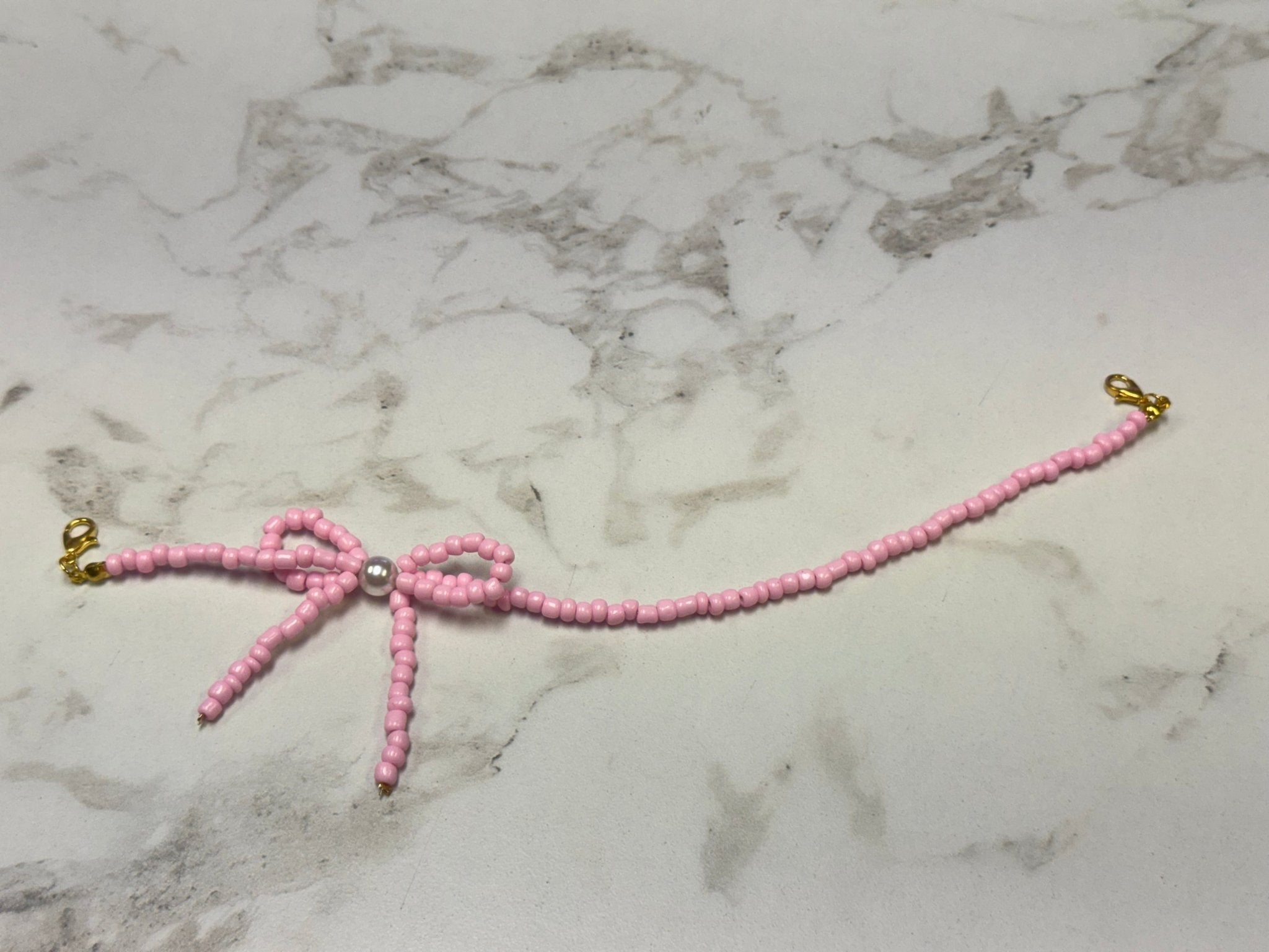 Bow Hat Chain - My Vinyl Craft