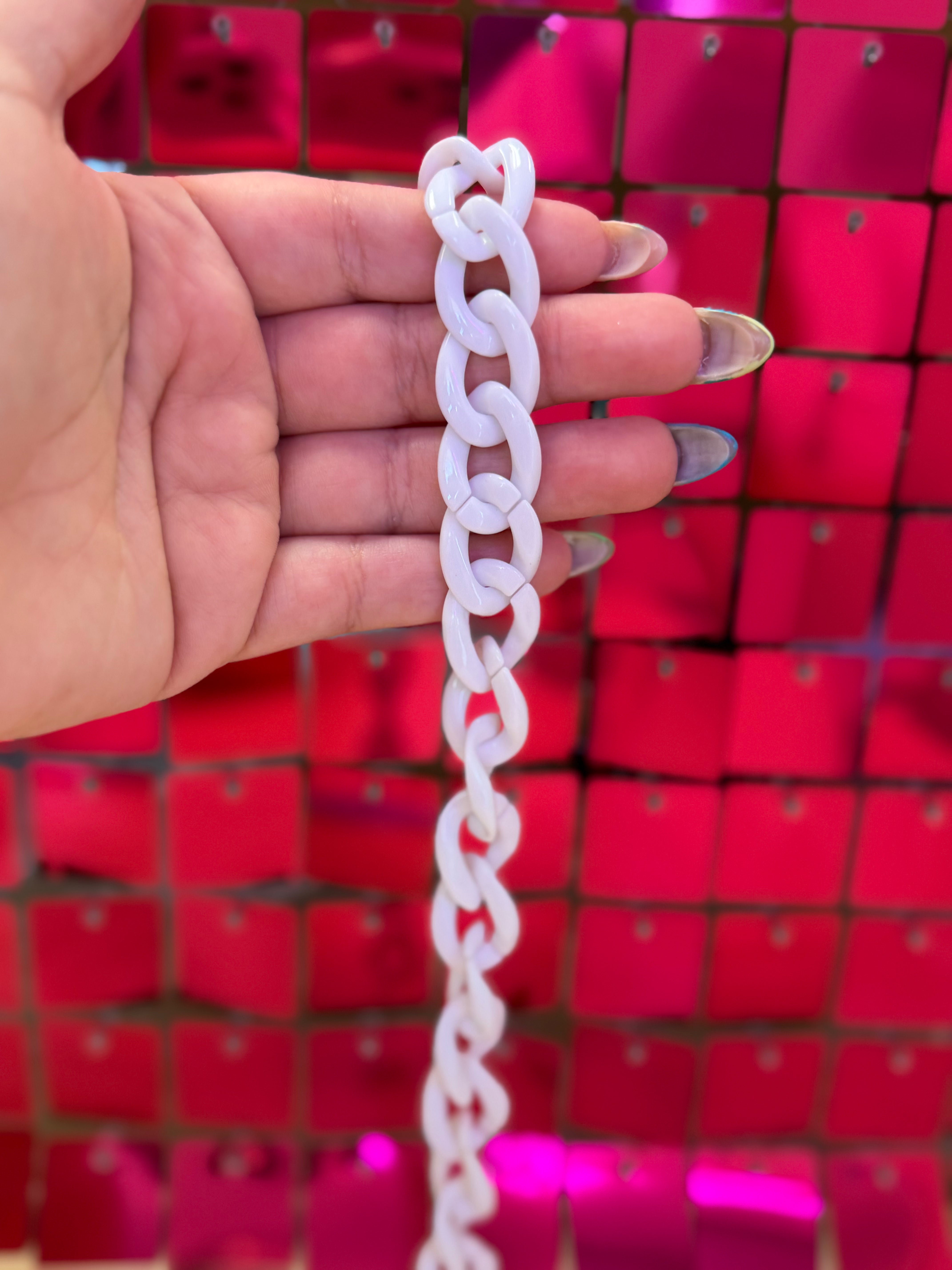 Chunky Pastel Chan Link Hat Chain