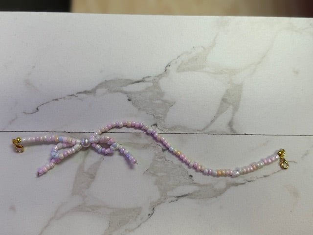 Bow Hat Chain - My Vinyl Craft